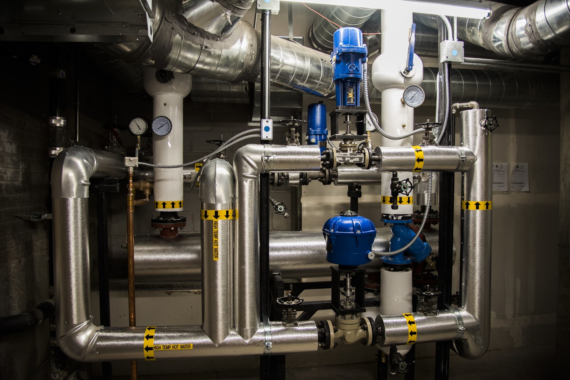 Data Center Cooling Valves for Al Liquid Cooling